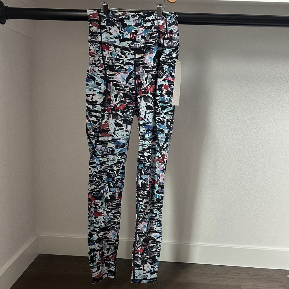 Abstract Patterned Leggings